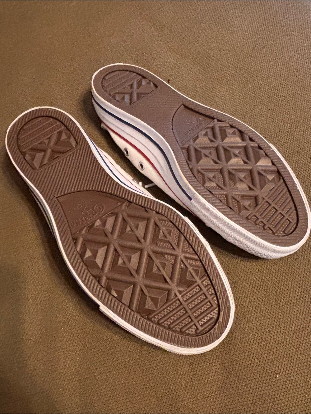 Converse White Low-Top Sneakers with Red Stripe - Picture 4 of 5